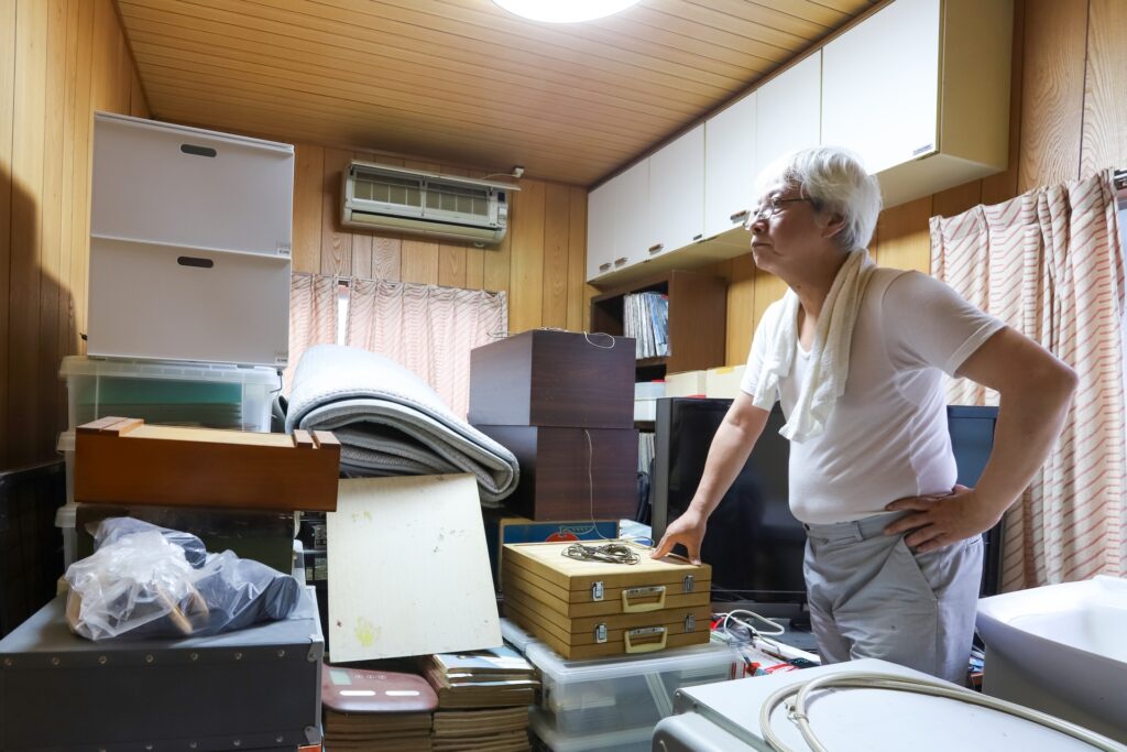 遺品整理　自分で　遺品　　遺品整理業者えらびかた　遺品整理相場